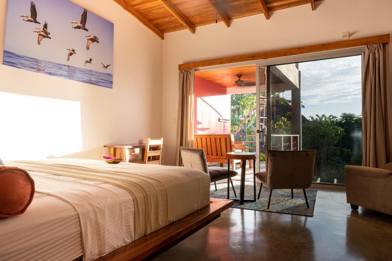 Iluminar Beachfront Suites Nosara Exterior photo