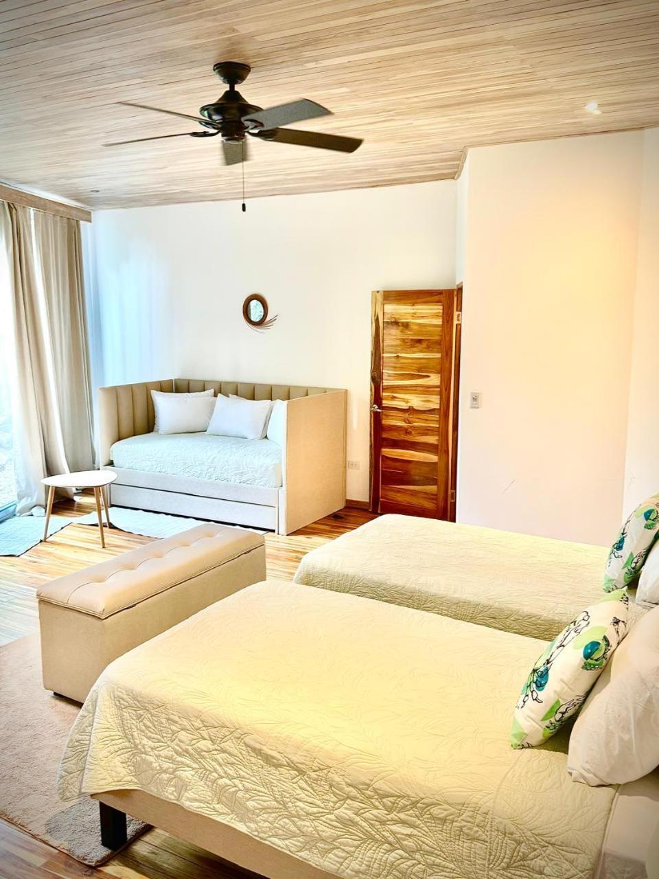 Iluminar Beachfront Suites Nosara Exterior photo